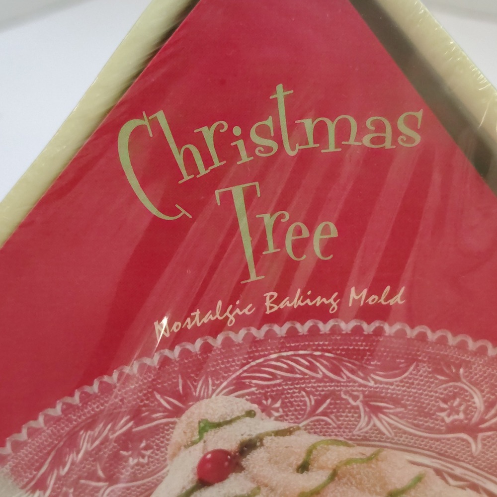 Nordic Ware Christmas Tree Nostalgic Baking Mold Cake Pan Green 10 Cup 31342 USA - Picture 3 of 8
